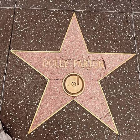 dolly parton hollywood star